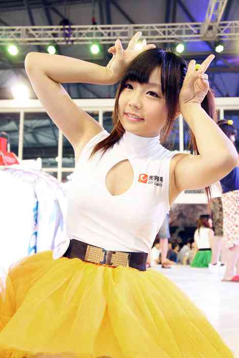 [唯美写真杂集]ID0195 [ChinaJoy]2013 光宇游戏两大萌妹子34--性感提示：妹纸丰臀人